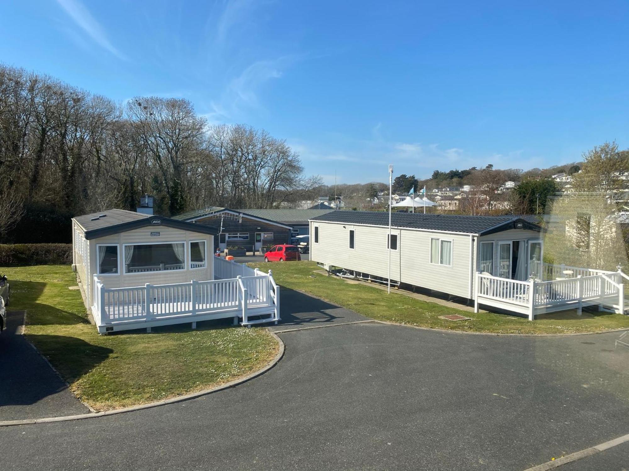 Whitecliff Bay Holiday Park - Most Popular Location Near Pools, Clubs And Beach Bembridge Εξωτερικό φωτογραφία