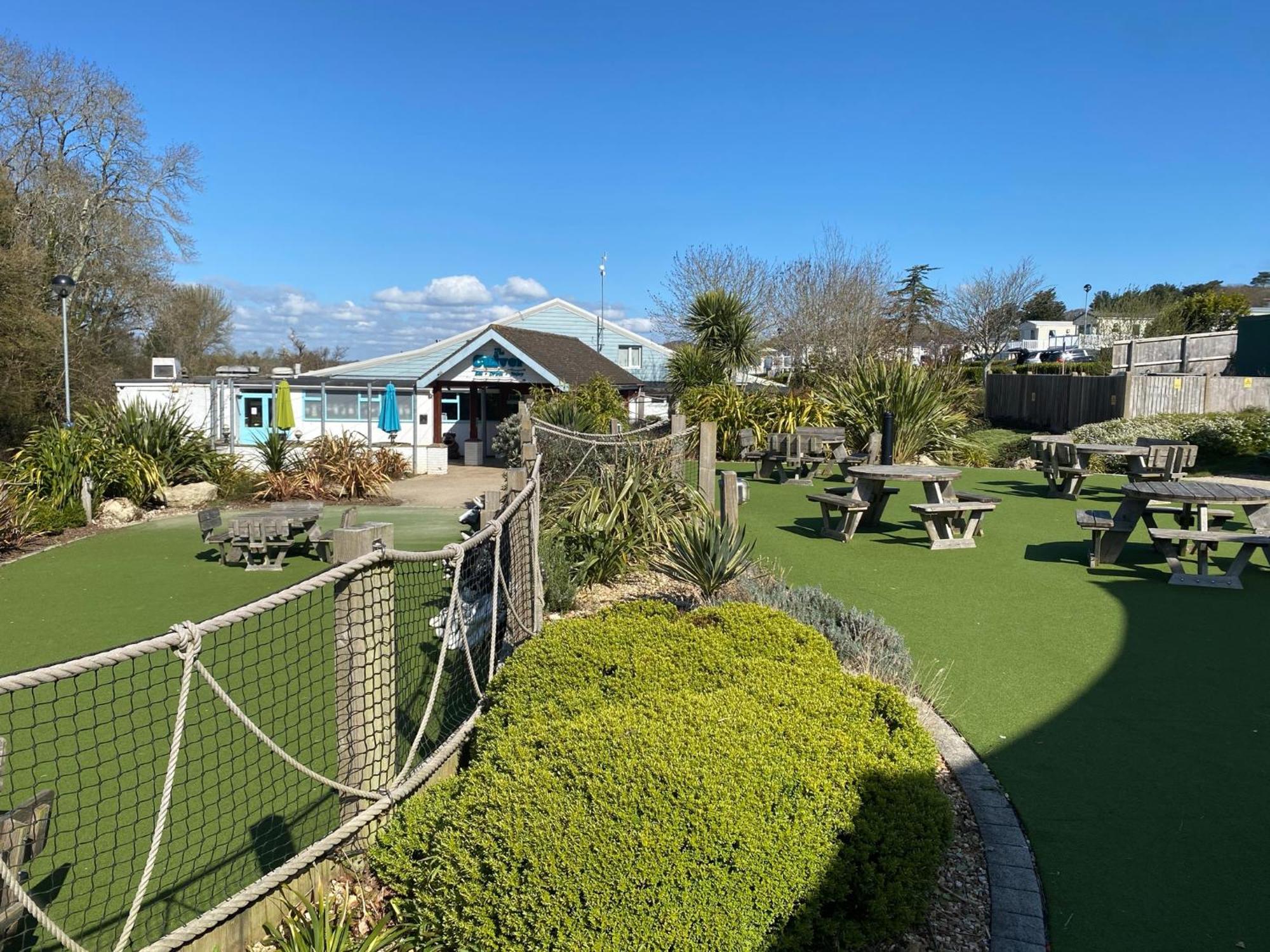 Whitecliff Bay Holiday Park - Most Popular Location Near Pools, Clubs And Beach Bembridge Εξωτερικό φωτογραφία